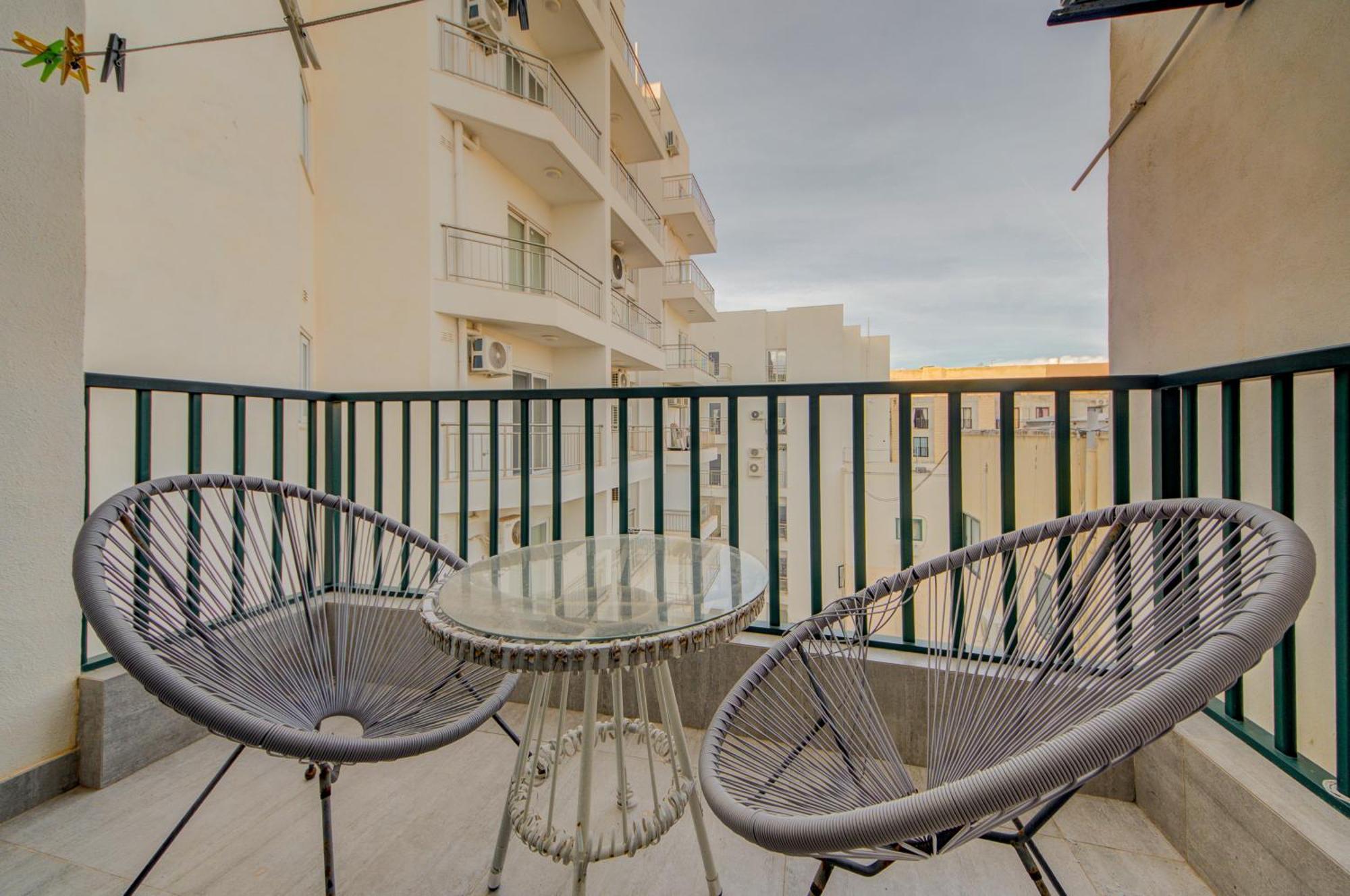 Top Floor Apt With Common Pool Close To All Amenities San Pawl il-Baħar Eksteriør bilde