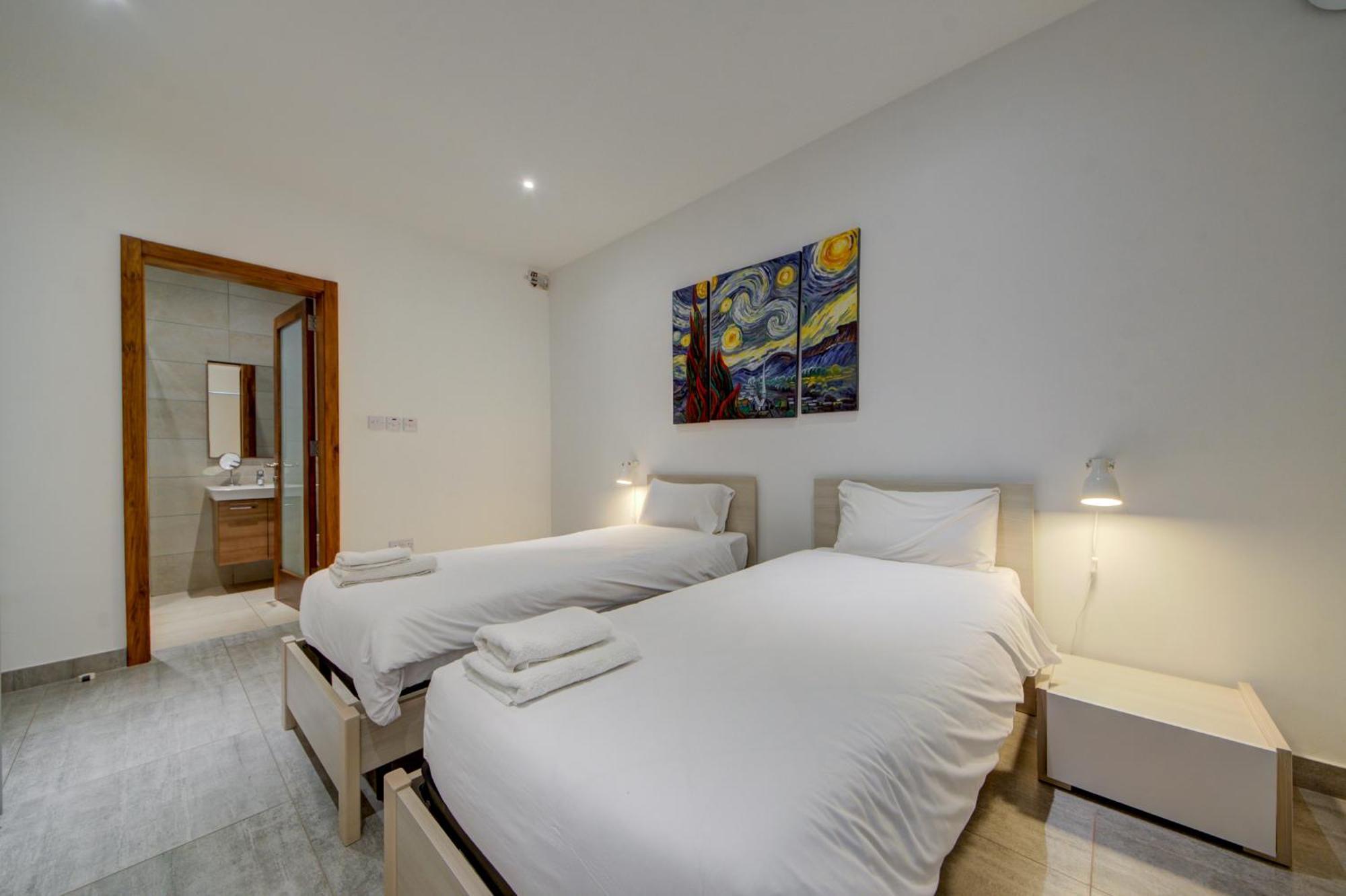 Top Floor Apt With Common Pool Close To All Amenities San Pawl il-Baħar Eksteriør bilde