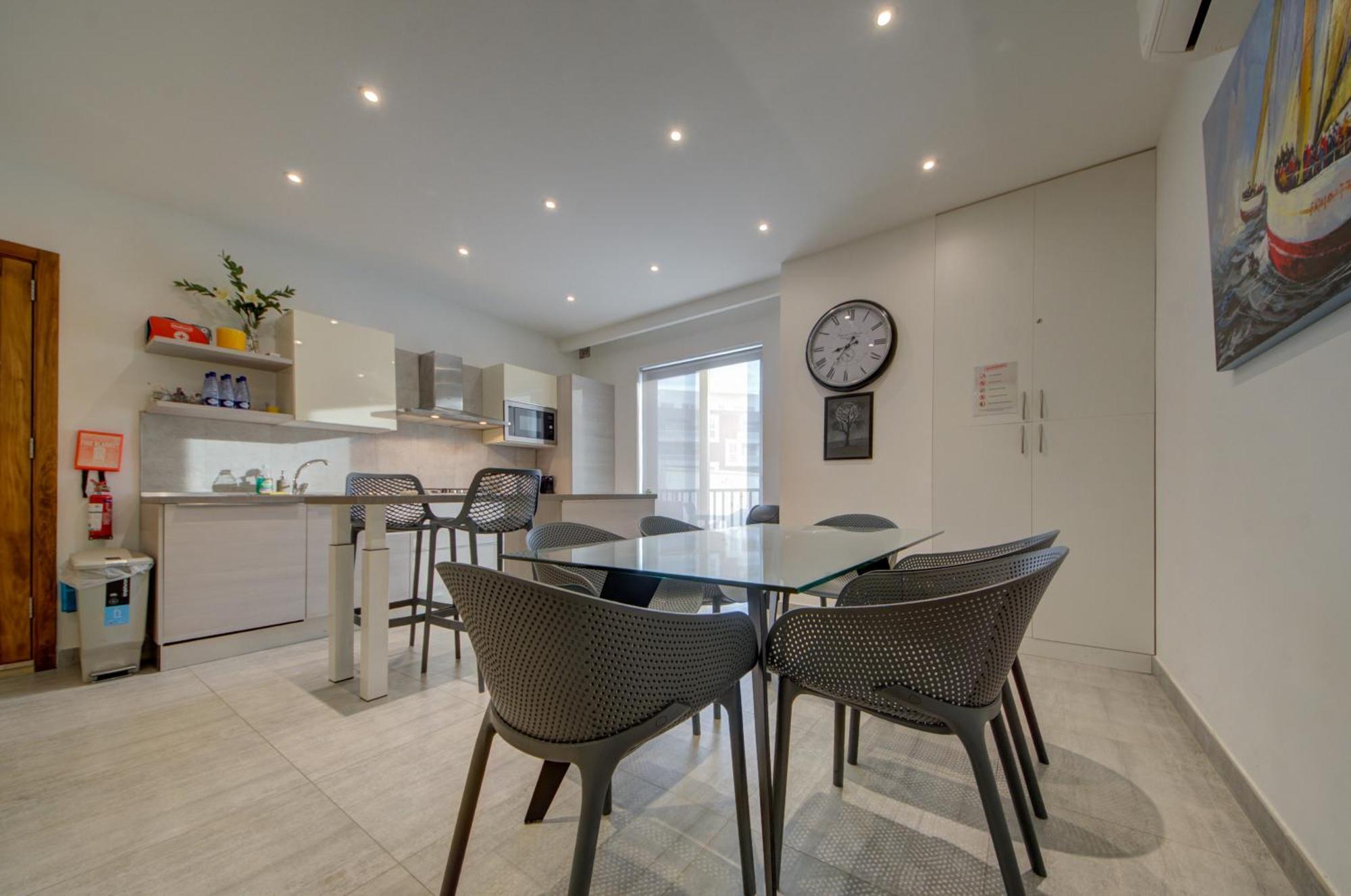 Top Floor Apt With Common Pool Close To All Amenities San Pawl il-Baħar Eksteriør bilde