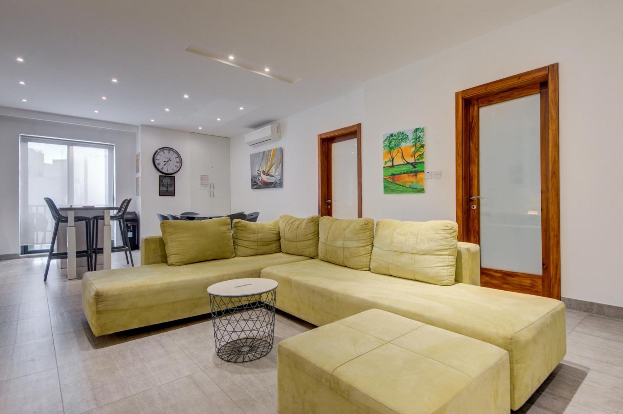 Top Floor Apt With Common Pool Close To All Amenities San Pawl il-Baħar Eksteriør bilde