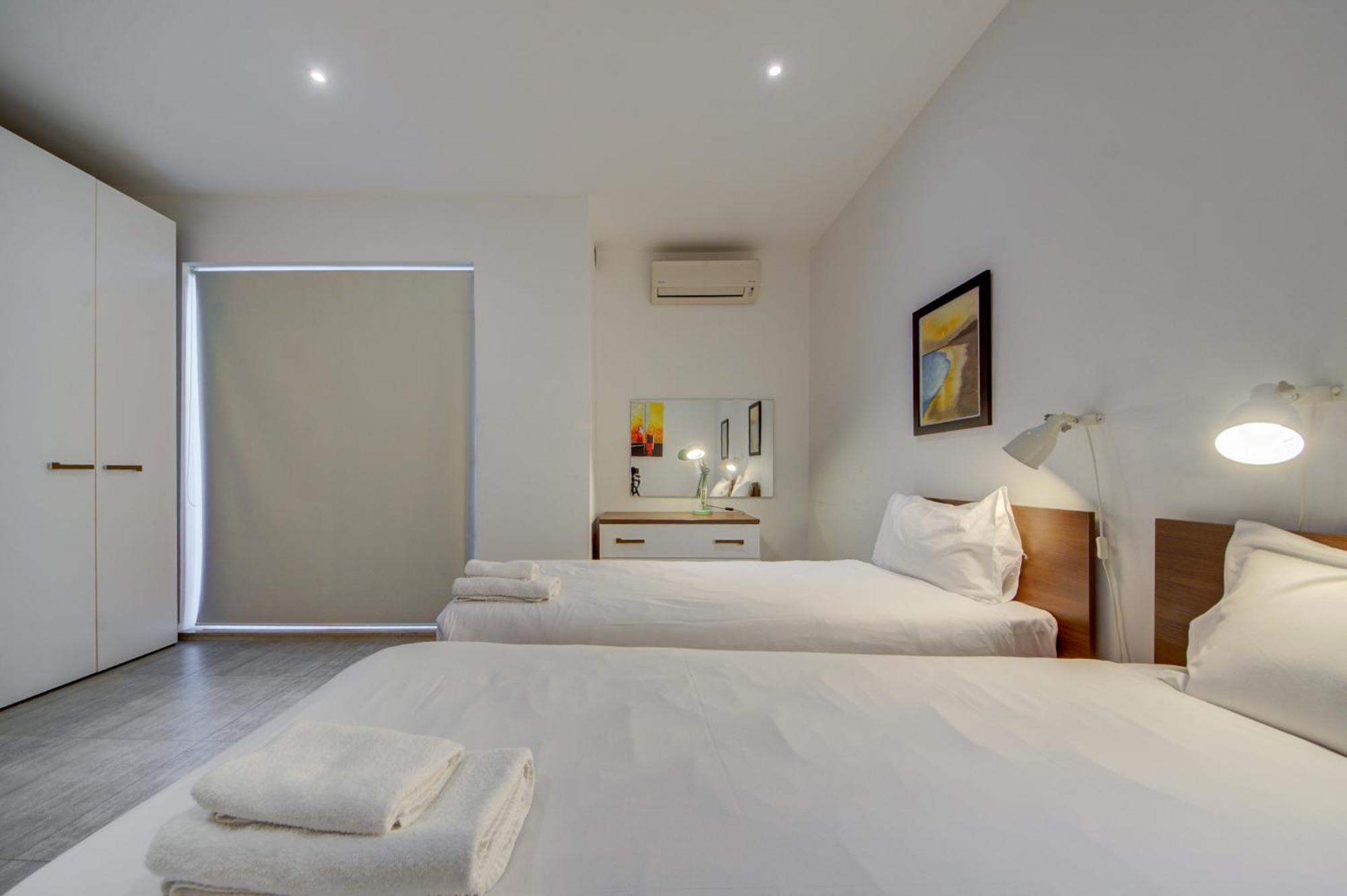 Top Floor Apt With Common Pool Close To All Amenities San Pawl il-Baħar Eksteriør bilde