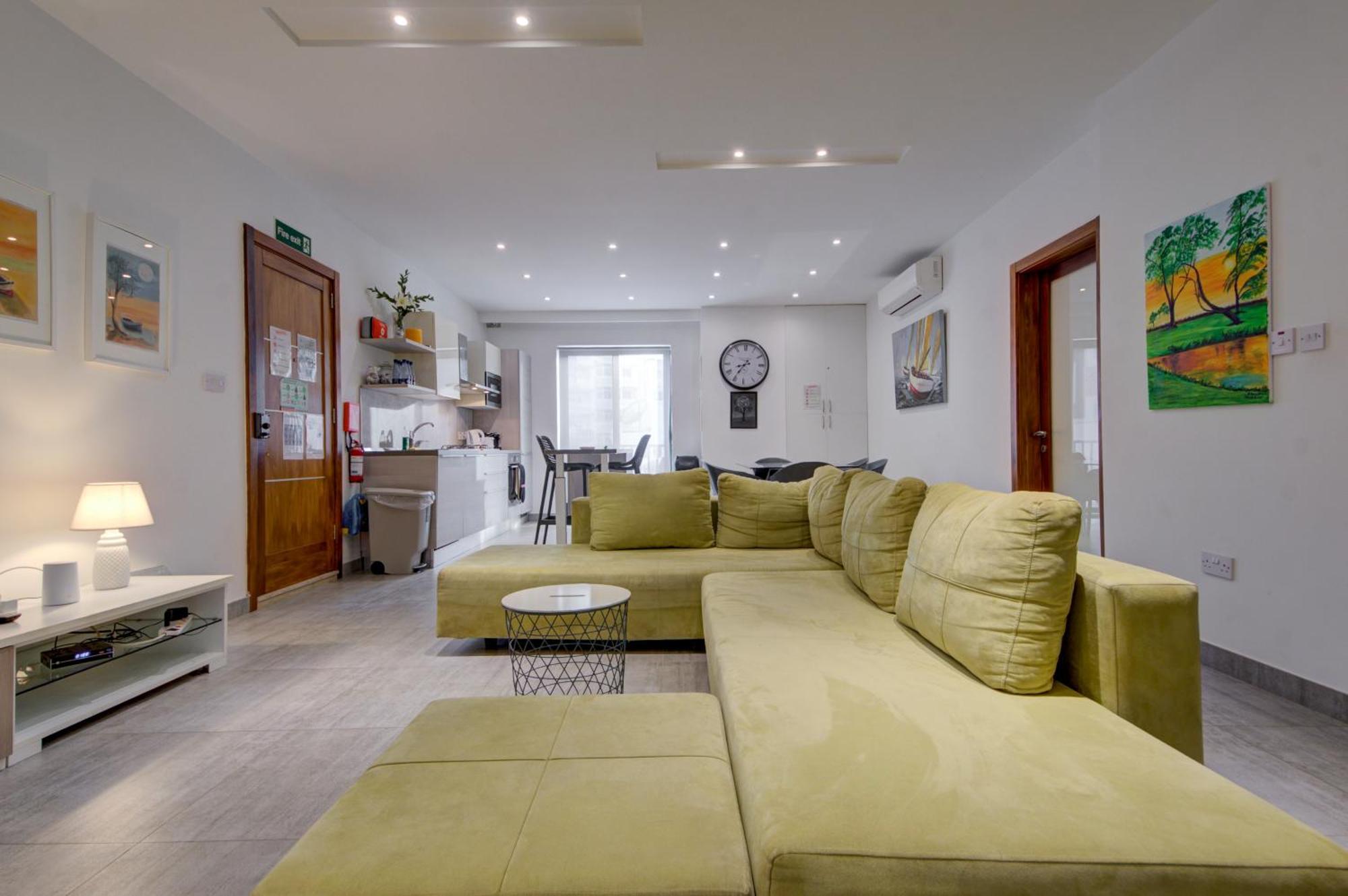 Top Floor Apt With Common Pool Close To All Amenities San Pawl il-Baħar Eksteriør bilde